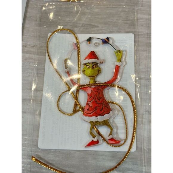 Grinch Whoville Christmas tree ornaments, bundle of 7 - Picture 8 of 9